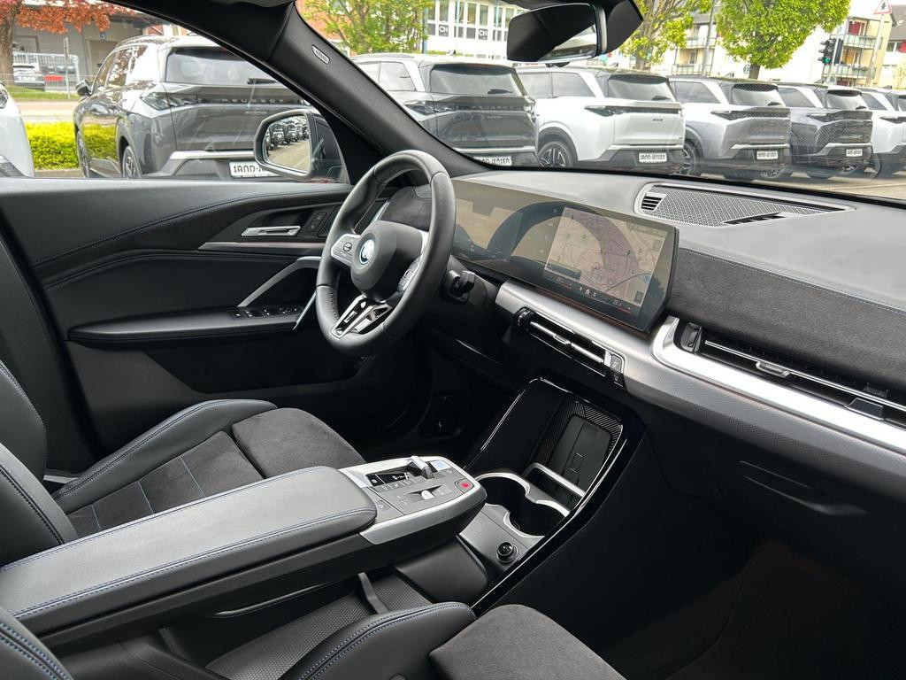 BMW iX2