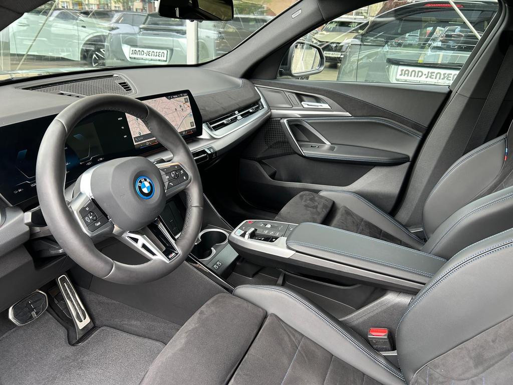 BMW iX2