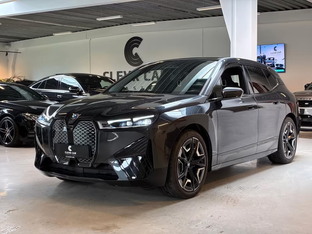 BMW iX xDrive