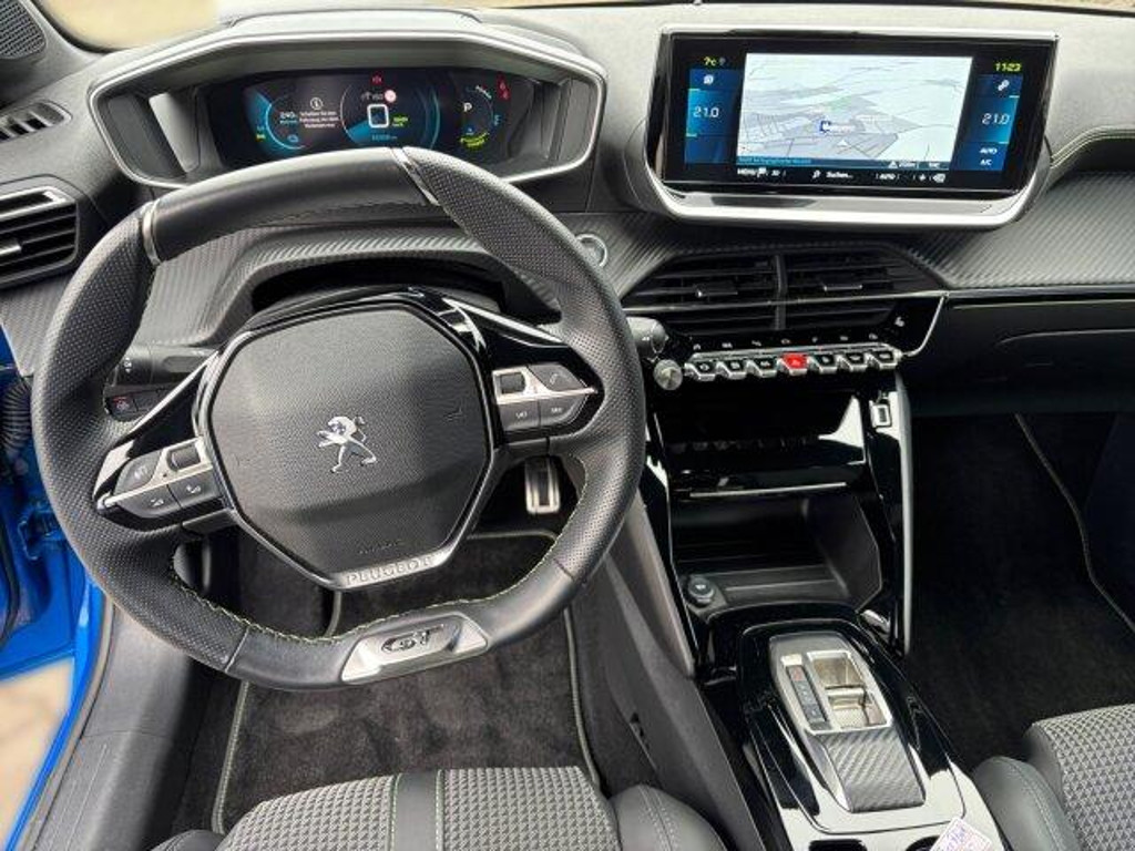Peugeot e-208