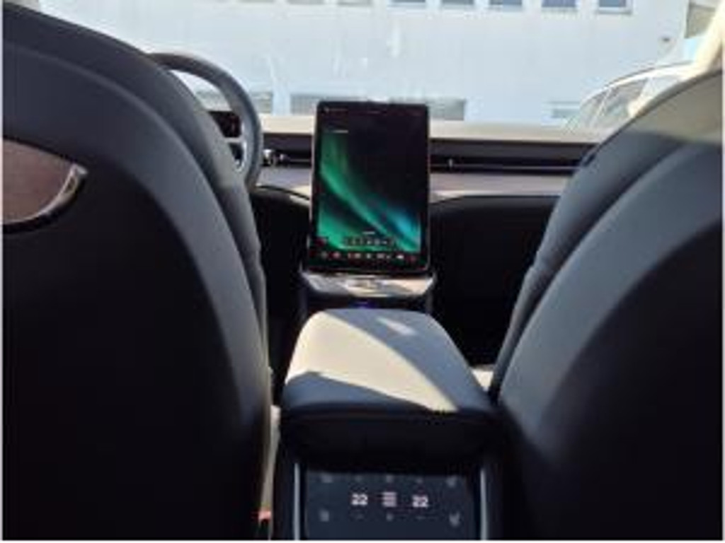 Volvo ES90