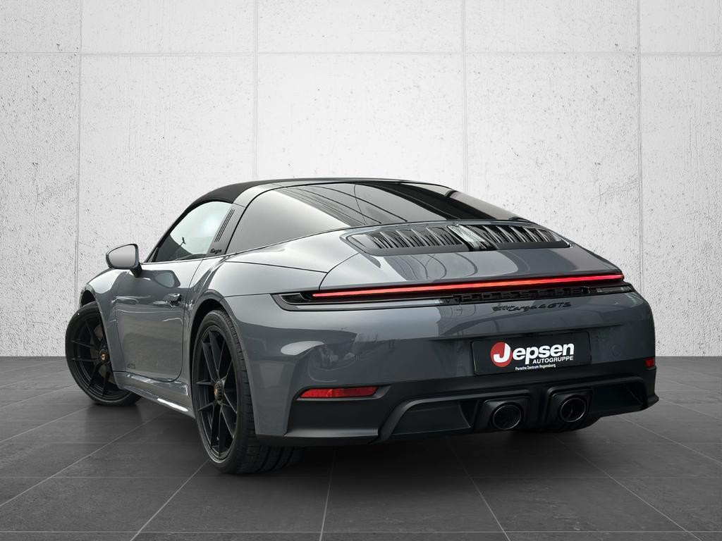 Porsche 911 GTS 4 992 Cabriolet Targa