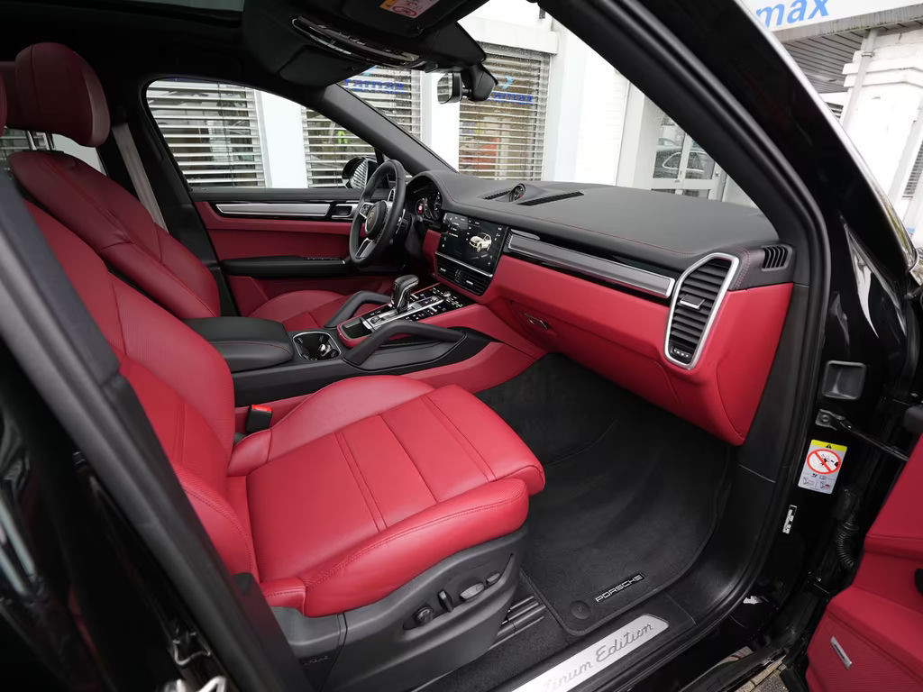 Porsche Cayenne E-Hybrid Coupé Platinum Edition