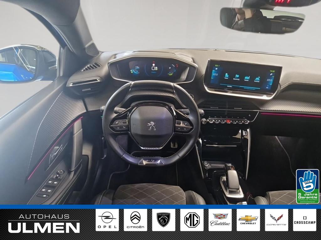 Peugeot e-208