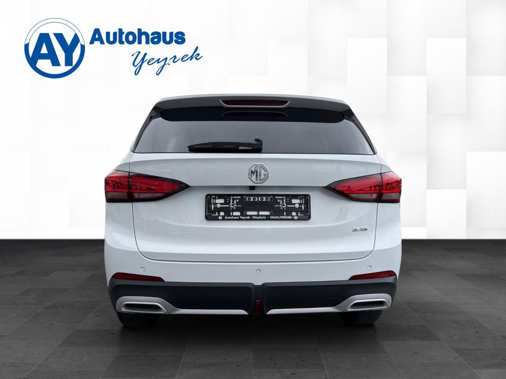 MG ZS