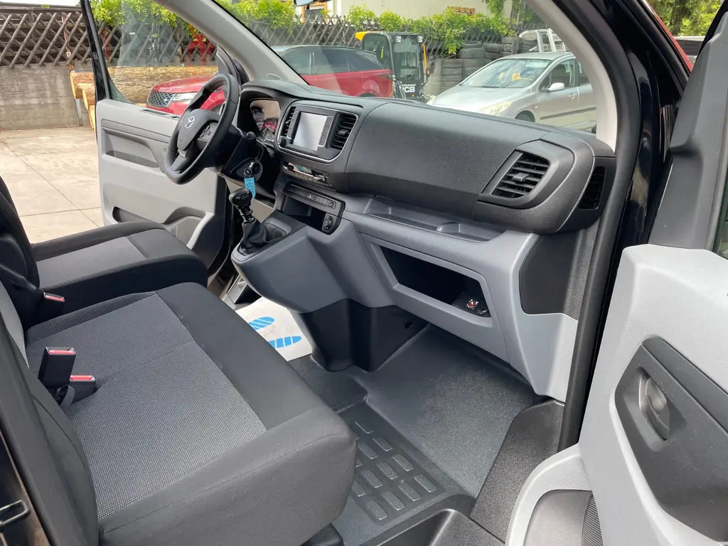 Toyota Proace (Verso)