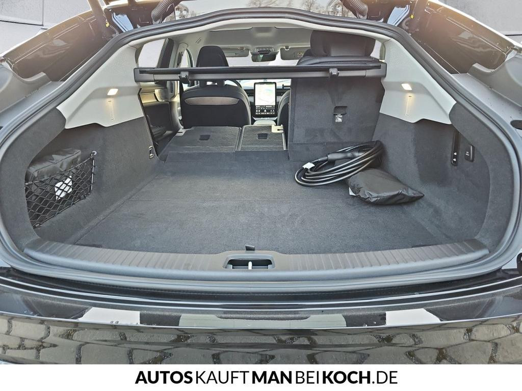 Volvo ES90