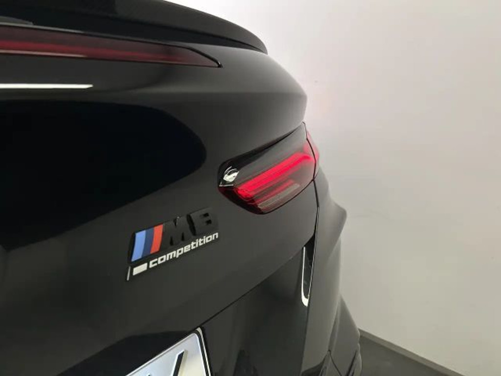 BMW M8
