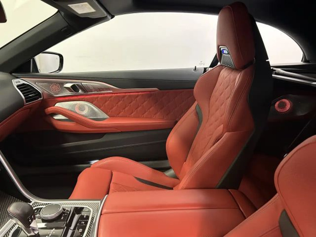 BMW M8