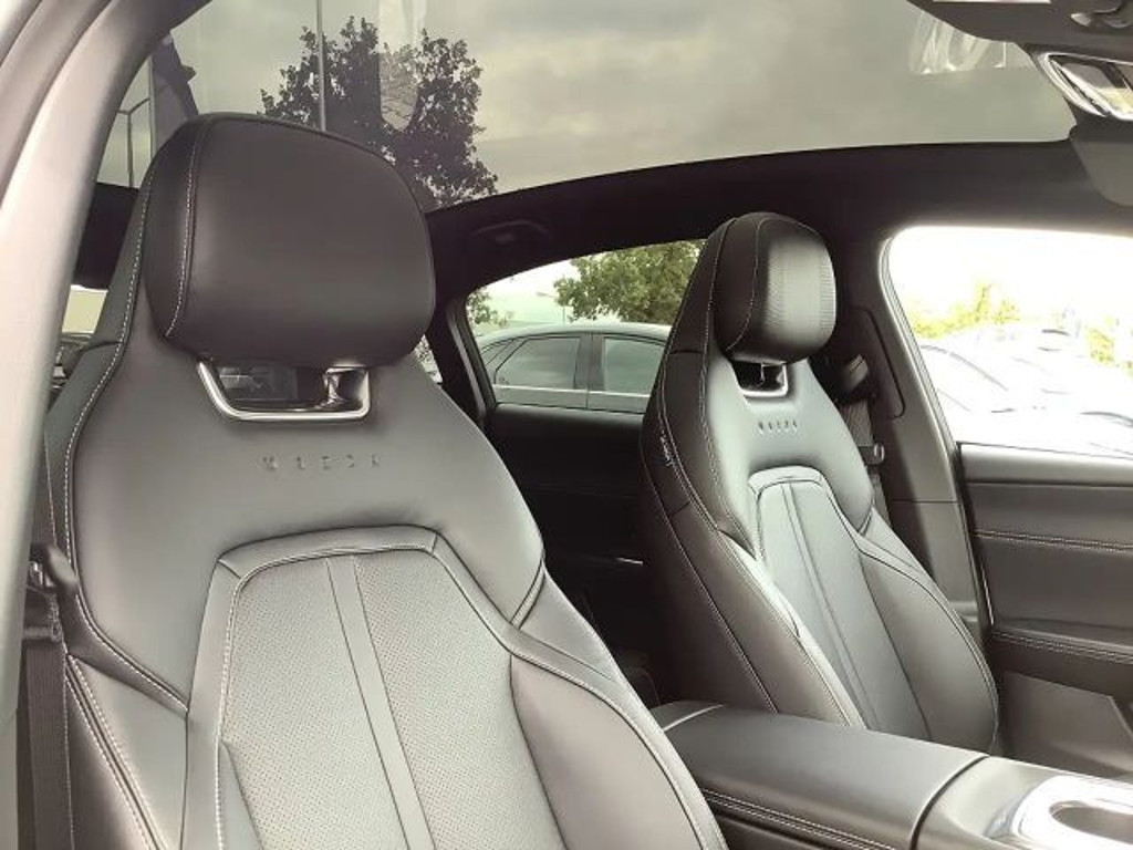 Mazda 6e