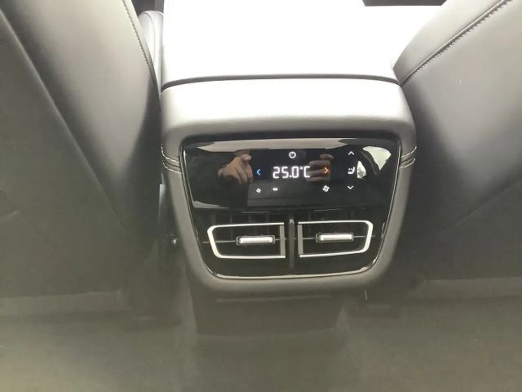 Mazda 6e