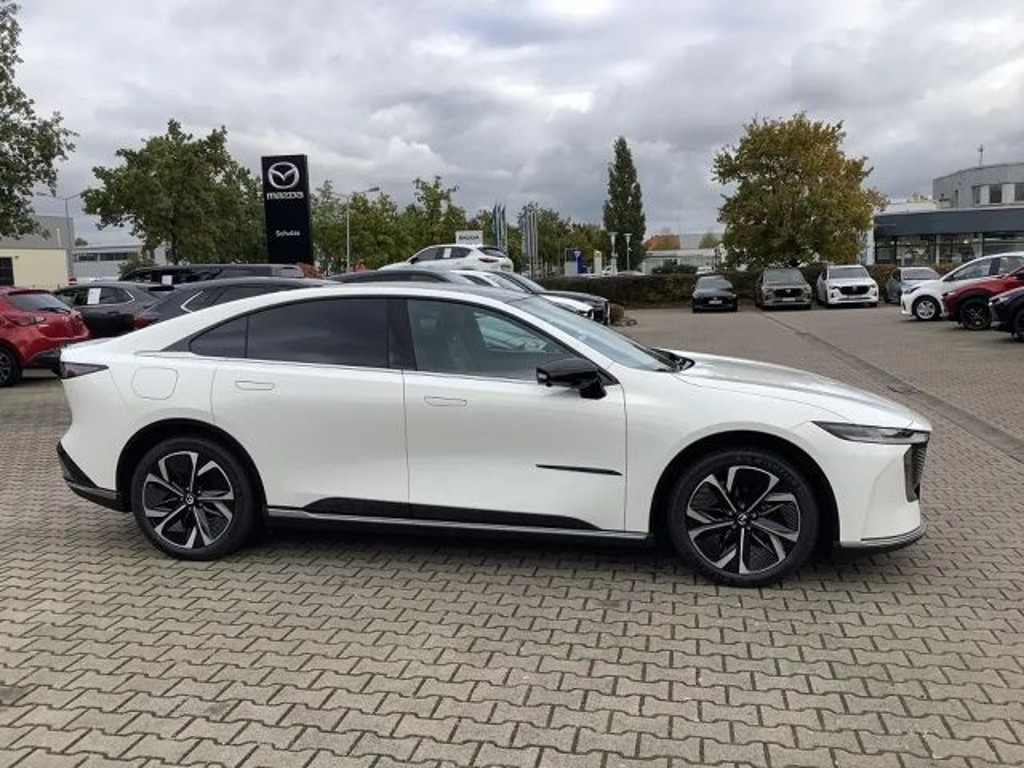 Mazda 6e