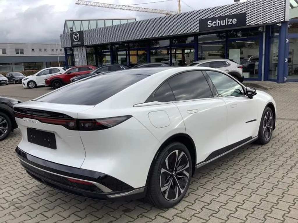 Mazda 6e