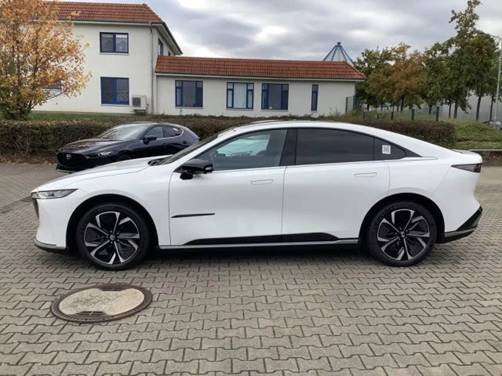 Mazda 6e
