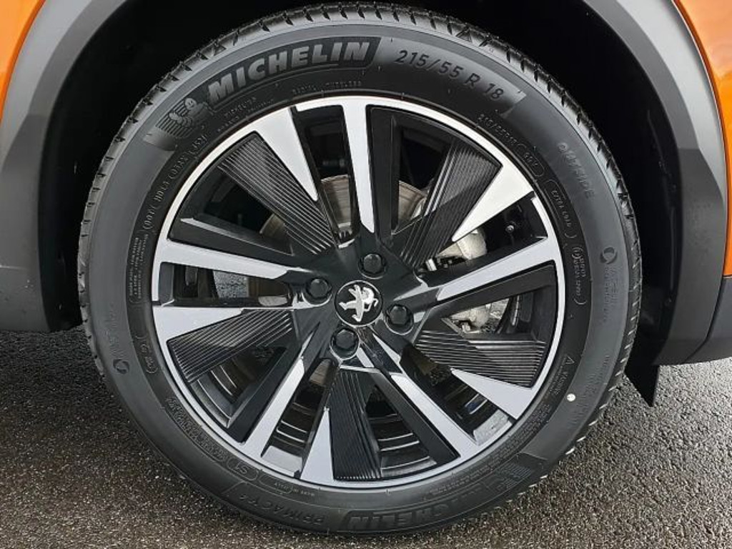 Peugeot e-2008