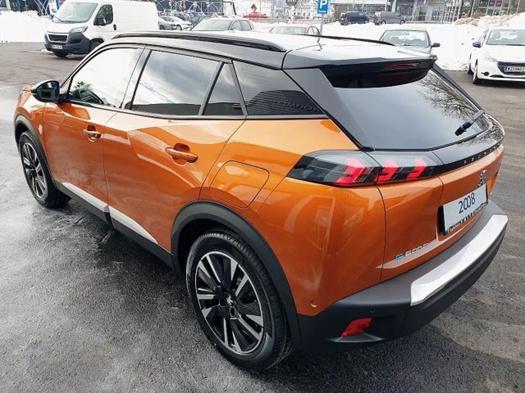 Peugeot e-2008
