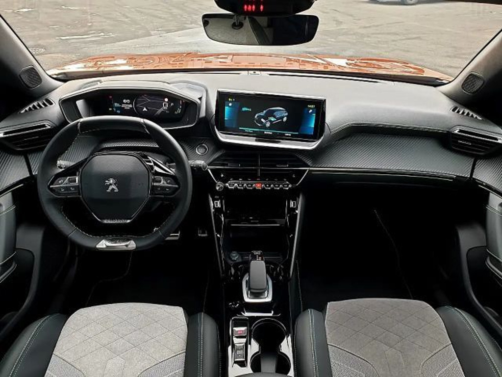 Peugeot e-2008