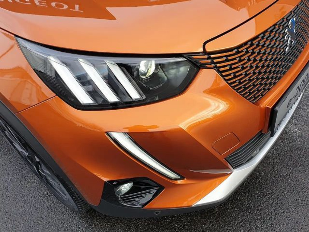 Peugeot e-2008