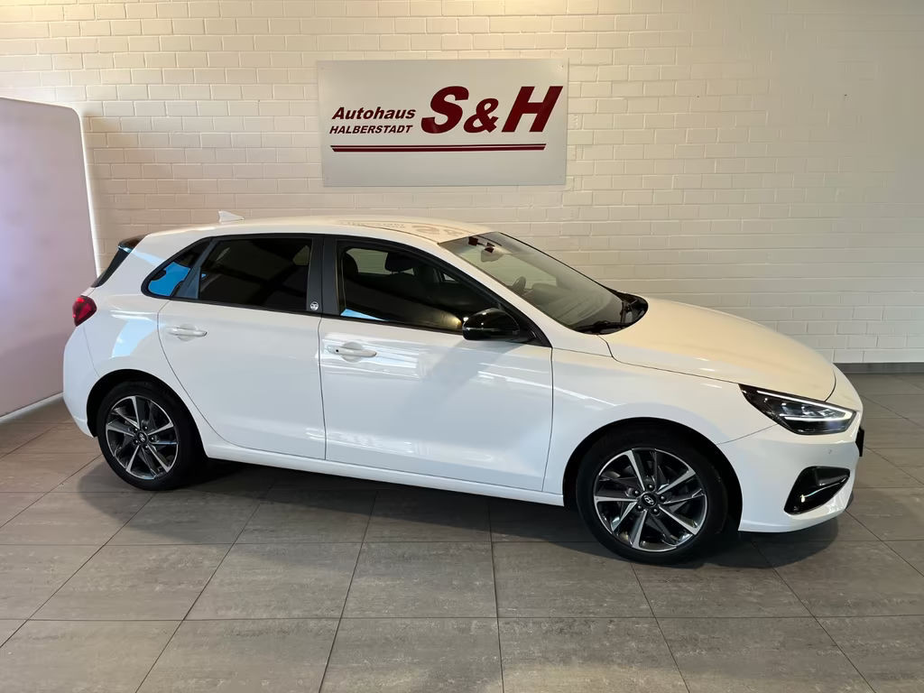 Hyundai i30 1,6CRDi Edition 30+ NAVI Sitz/Lenkh. LED PDC