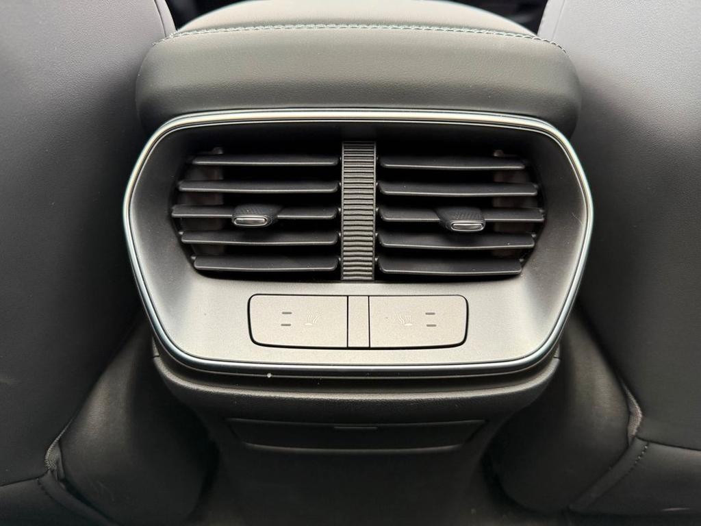 BYD Sealion 7