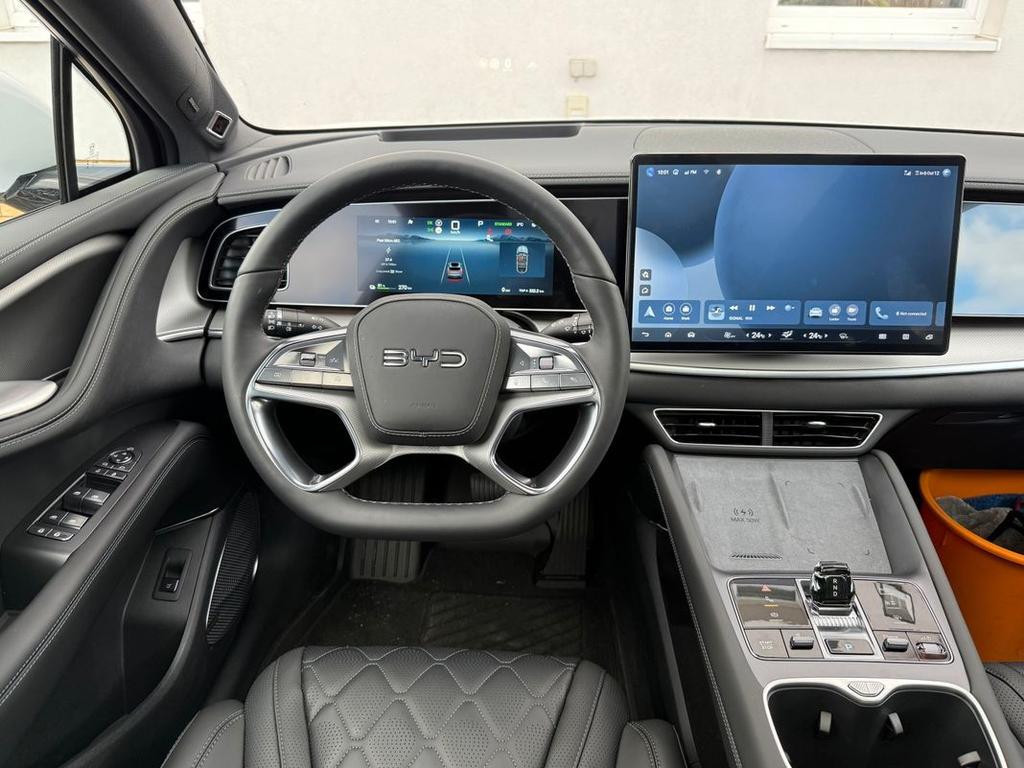BYD Sealion 7