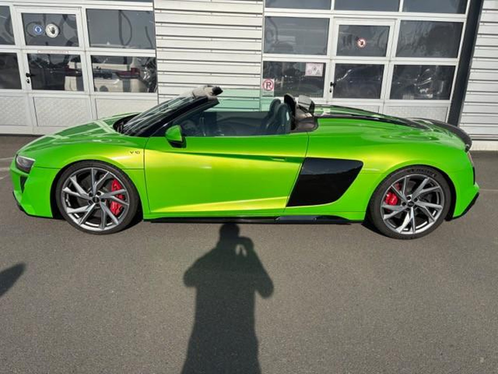 Audi R8