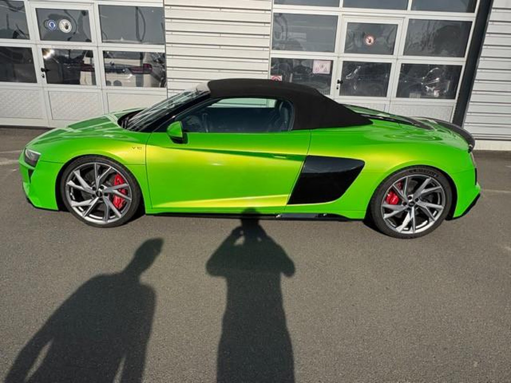 Audi R8