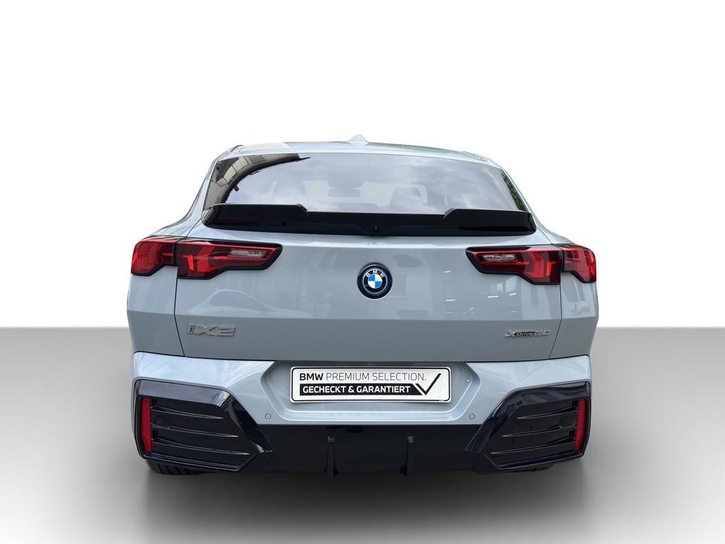 BMW iX2