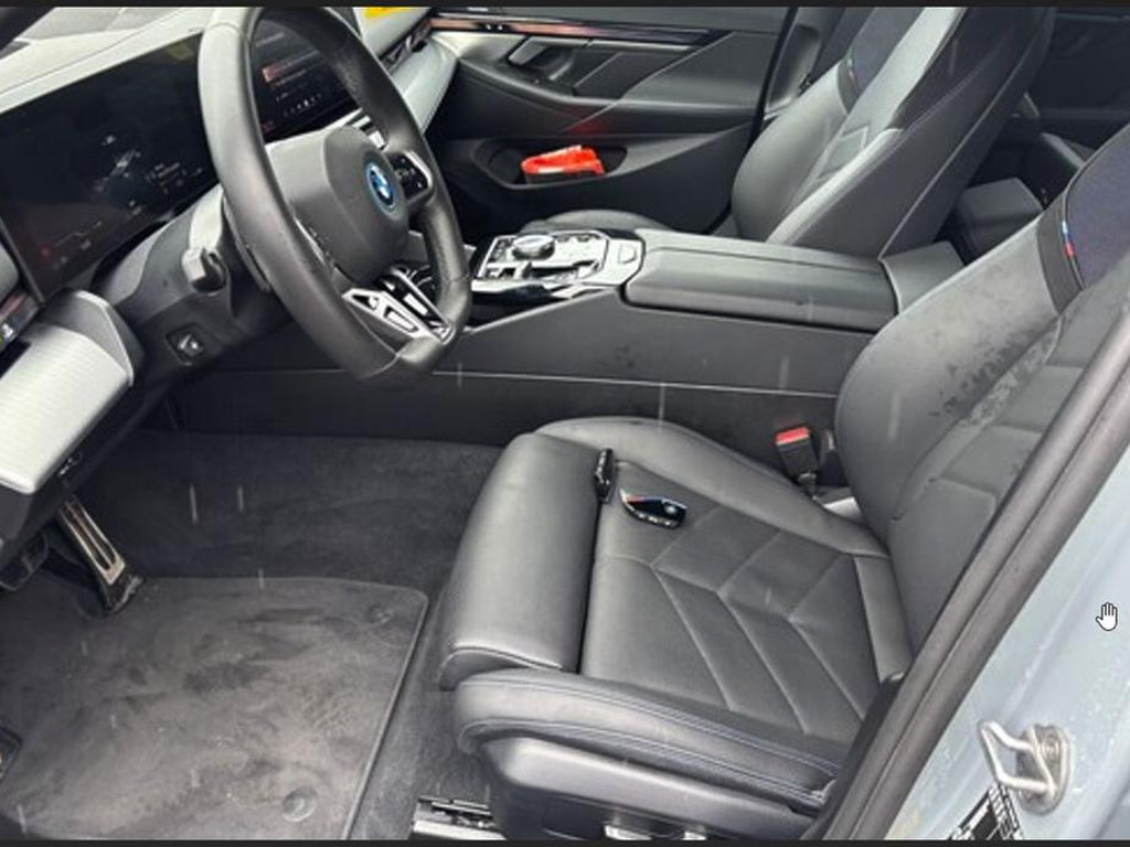 BMW i5