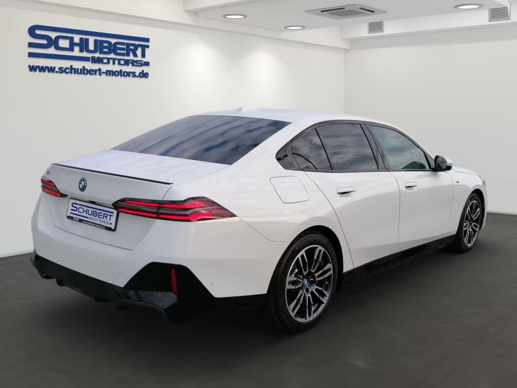 BMW i5