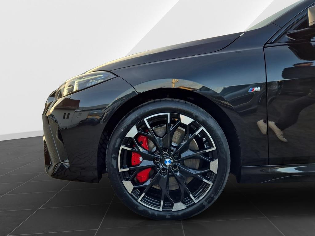 BMW M235