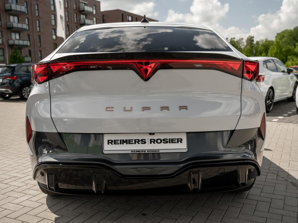 Cupra Tavascan