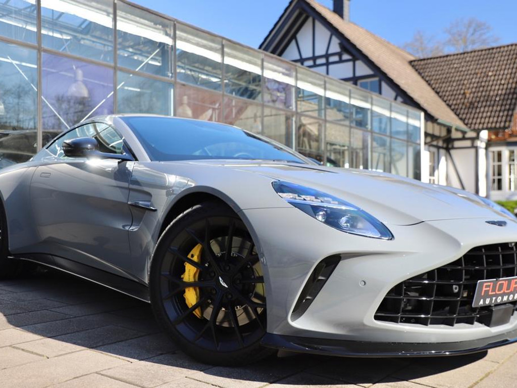 Aston Martin V8 Vantage