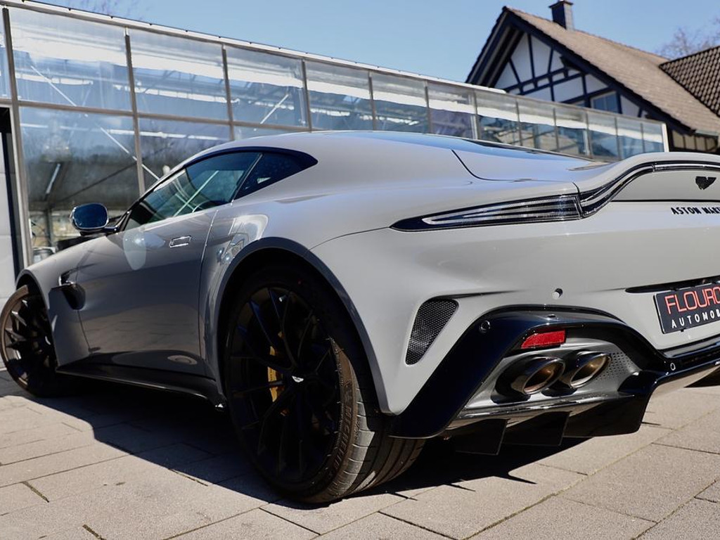 Aston Martin V8 Vantage