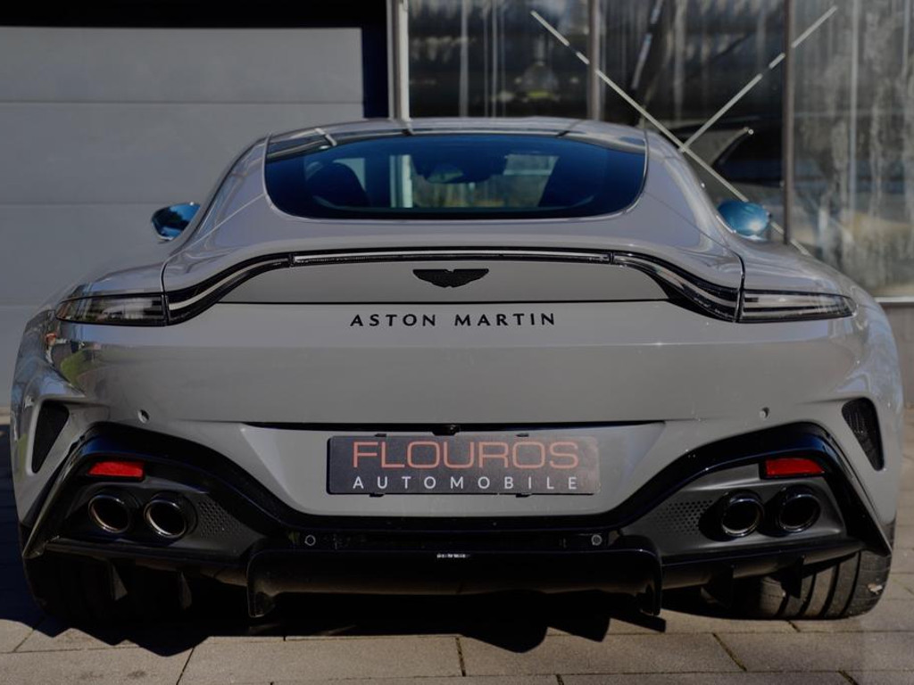 Aston Martin V8 Vantage