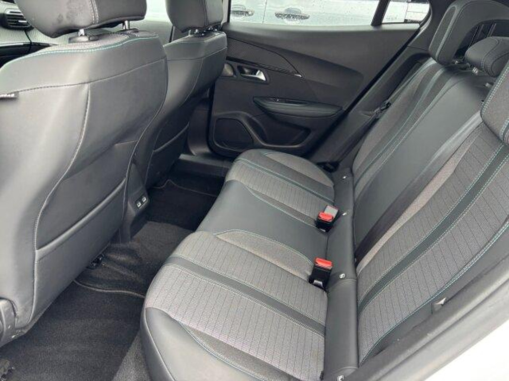 Peugeot e-2008