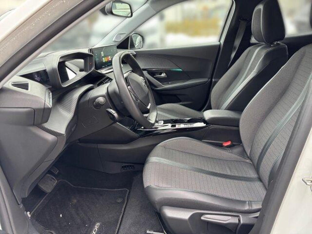 Peugeot e-2008