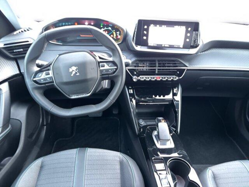 Peugeot e-2008