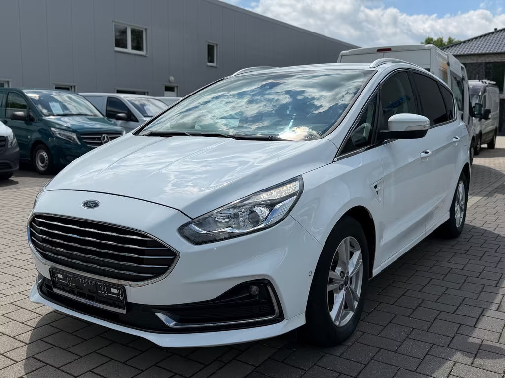 Ford S-Max Titanium