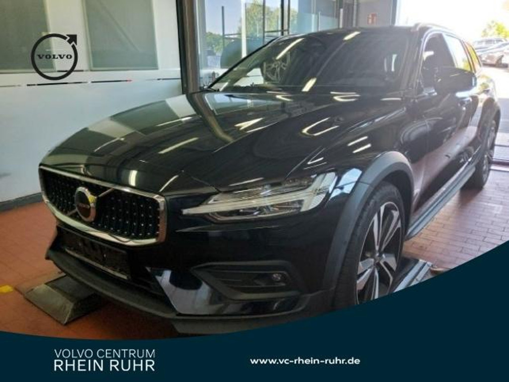 Volvo V60 Cross Country AWD Ultimate