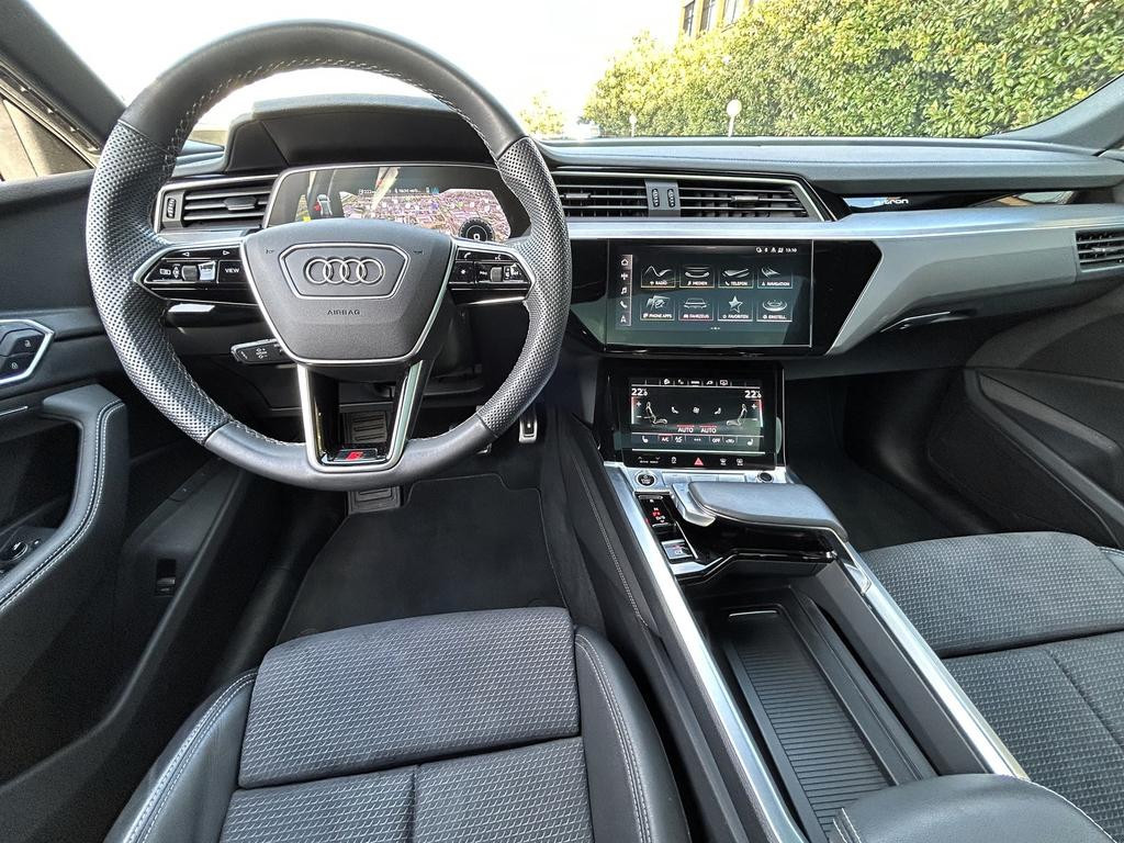 Audi Q8 e-tron