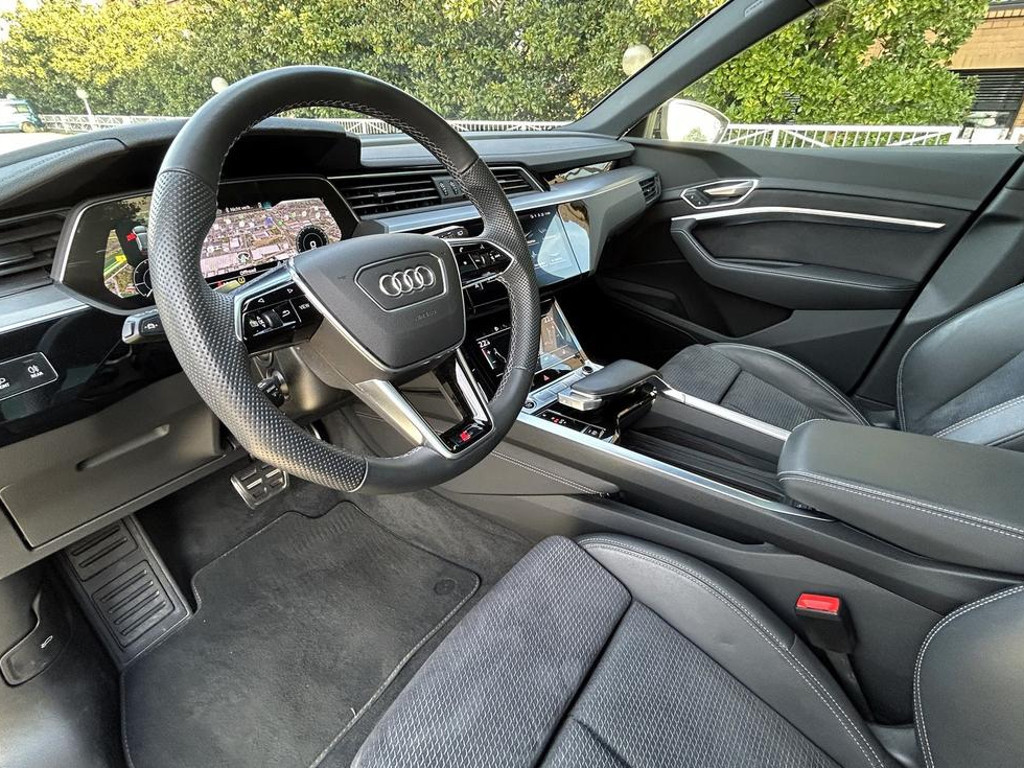 Audi Q8 e-tron