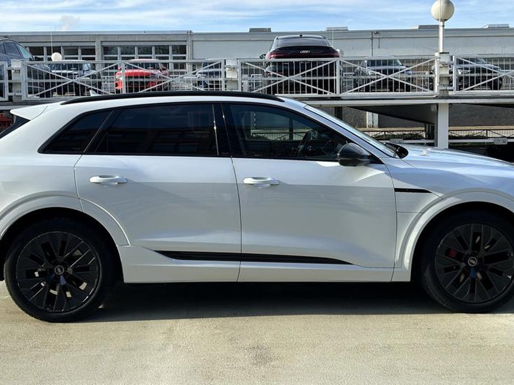 Audi Q8 e-tron