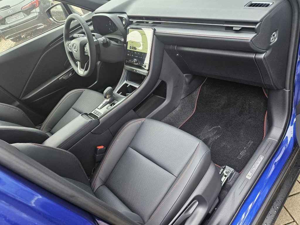 Lexus LBX