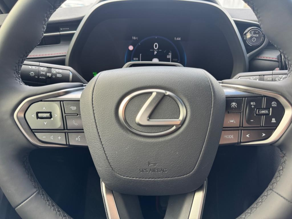 Lexus LBX