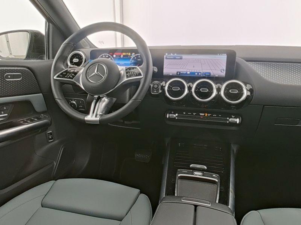 Mercedes-Benz B-Klasse B 180 Progressive Sedan