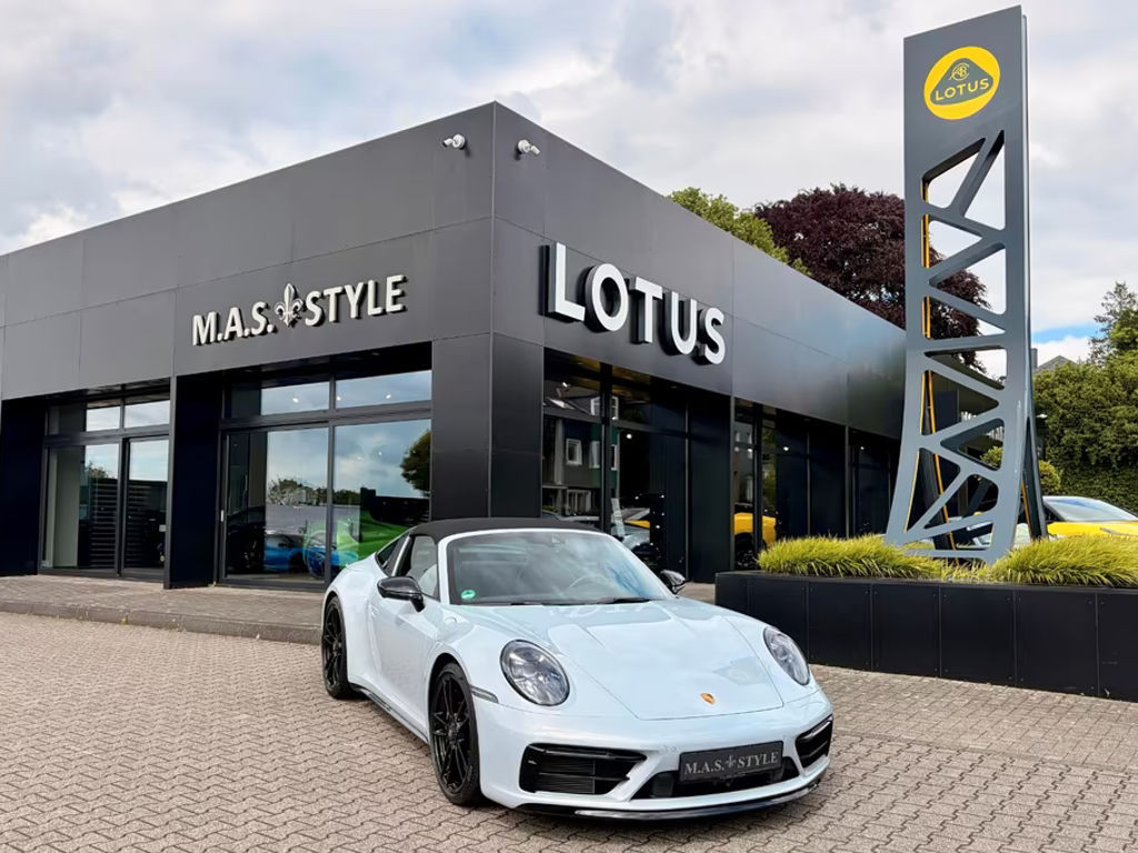 Porsche 911 GTS 4 992 Cabriolet Targa