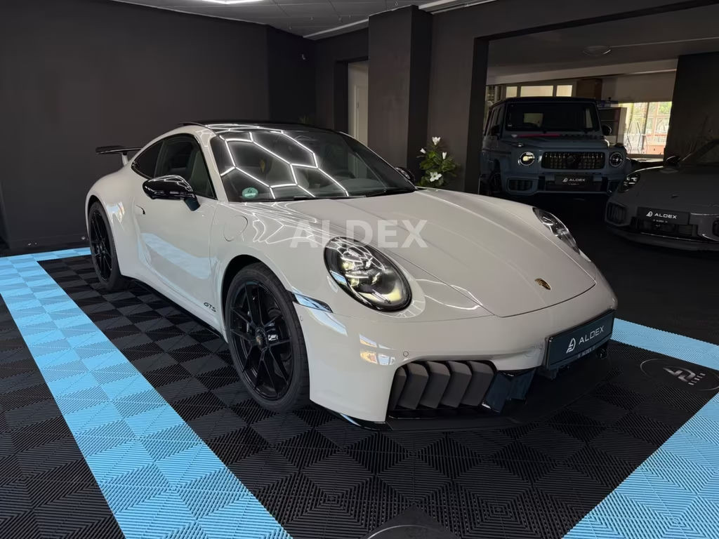 Porsche 911 GTS Coupé 4 992