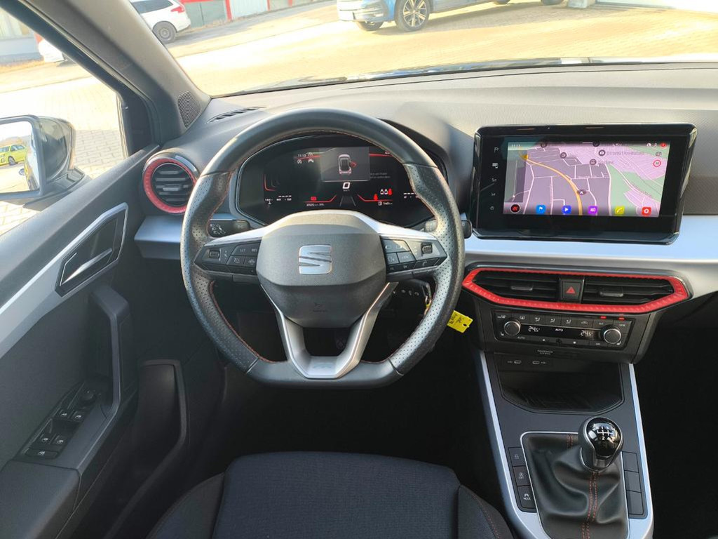 Seat Arona