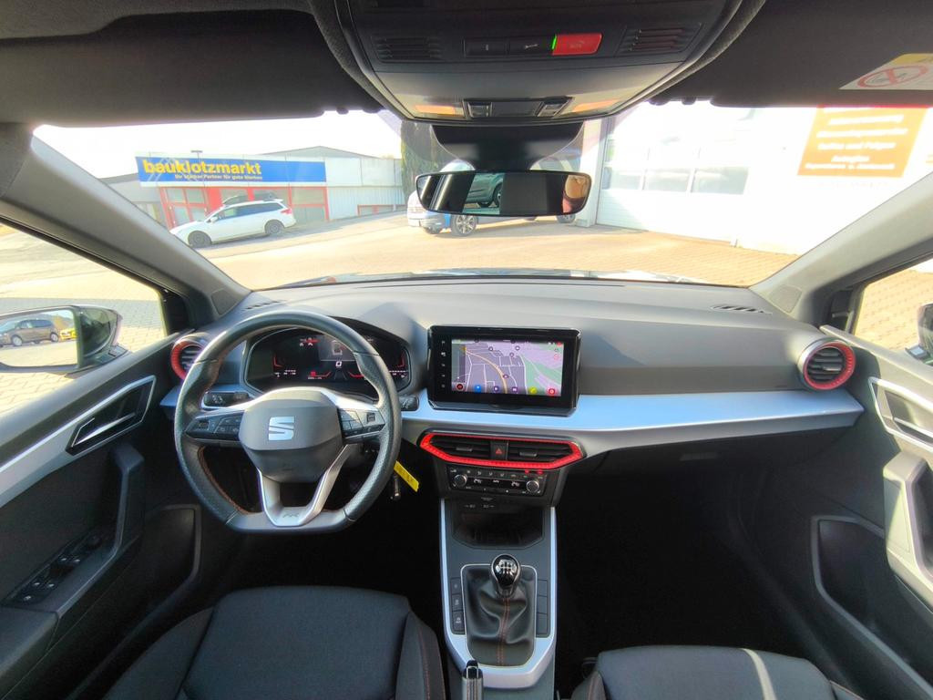 Seat Arona